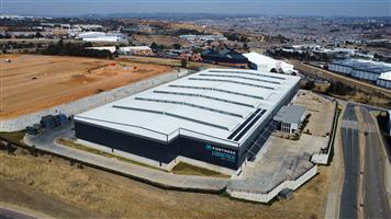 19099 sqm Warehouse to let in Longlake