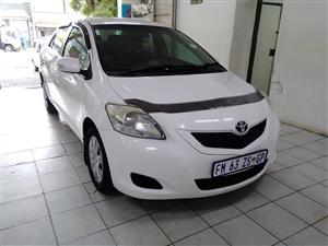 2010 Toyota Yaris 1.3 seden White Color petrol  Automatic 89,000km 