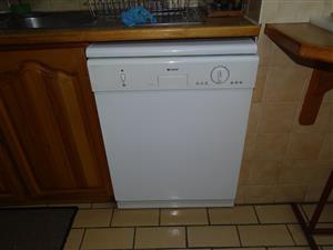 Indesit 12 Piece Dishwasher as new							R2100