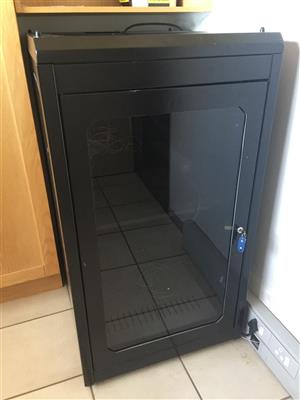 Server Cabinet - IT network  -  For Sale