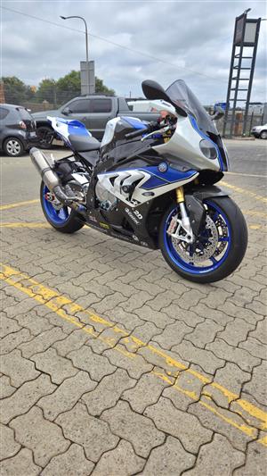 2015 BMW HP4 Competition 