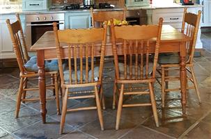 COLONIAL TABLE & CHAIRS FOR SALE