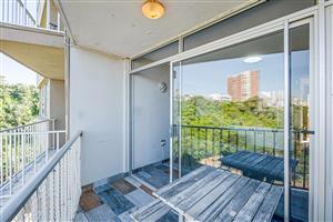 Apartment For Sale in Amanzimtoti