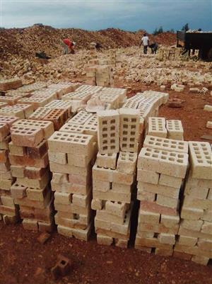 New Facebrick for sale with few breakages in a pallet