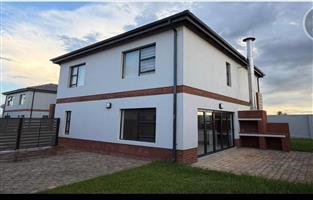 Cluster For Sale in Lakefield