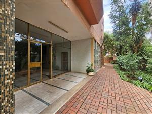 2 Bedroom flat for sale in Three Rivers