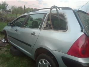 2006 Peugeot 307 – Breaking for Spares / Parts
