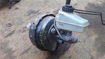 Audi TT Mk2 Brake Booster & Master Cylinder Genuine for sale used