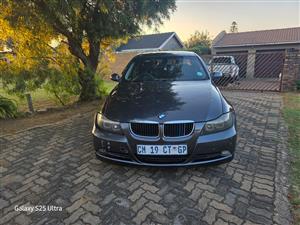 BMW 325i E90 6 Speed Manual Excellent Condition R75000 
