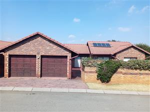 House For Sale in Van Riebeeck Park