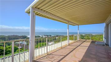 LIVE LARGE WITH AMAZING SEA VIEWS