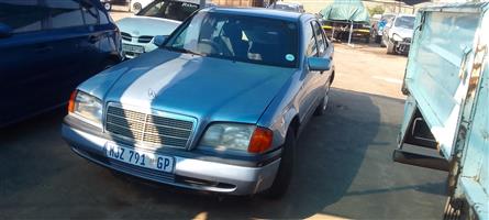 1995 Mercedes Benz c180 Sedan 
