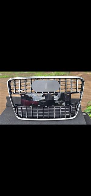 Audi Q Grill Available