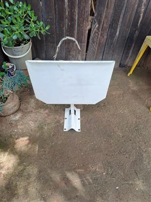 TV Dish and Wall bracket for TV