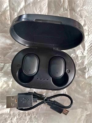 FREE NEW PAIR OF EARBUDS WHEN PURCHASING 3 X PS4 GAMES