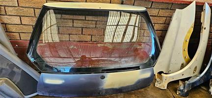 Fiat palio boot lid complete for sale