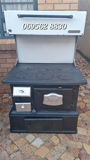 Excellent condition  refurbished stove coal&wood use available @special price 