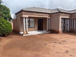 House For Sale in Soshanguve VV