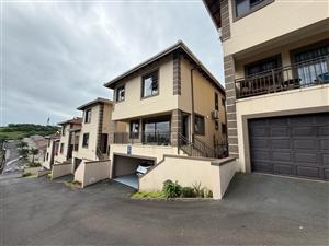 Beautiful 3 Bedroom Townhouse With Sea Views