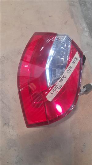 Kia rio 2014 to 2017 taillight