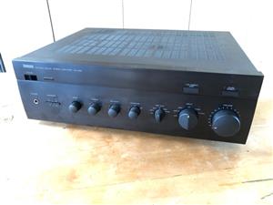 Yamaha AX-490 - Powerful Stereo Integrated Amplifier with Universal remote contr
