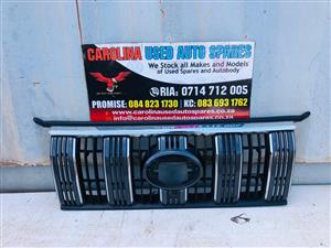 Land Cruiser Prado 150 series radiator grill taking camera (no badge)