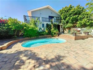 AVONDALE/DE TIJGER.  AMAZING VIEWS, TABLE MOUNTAIN-GORDONS BAY MOUNTAINS. 3BED/2BATH HOUSE +FLATLET