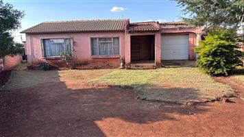 House For Sale in Soshanguve South Ext 13