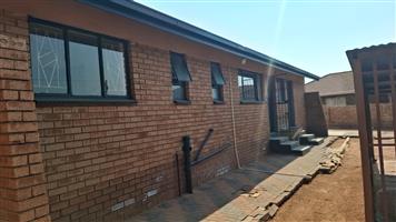 House For Sale in Soshanguve BB