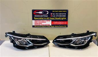 VW Golf 8 left and right side Full LED headlights (2019) 