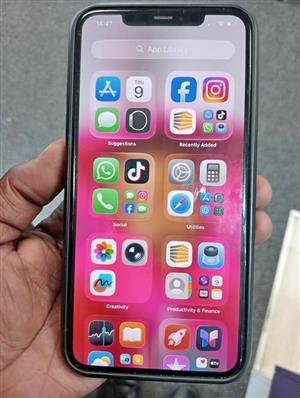 iPhone 11 Pro Max 64 GB battery capacity 86%. 