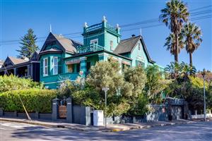 House For Sale in Gardens