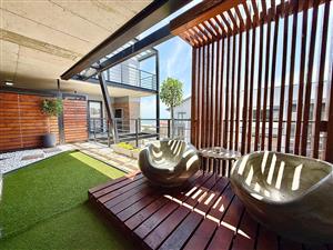 Air BnB Gold - Gorgeous Studio with large balcony and views