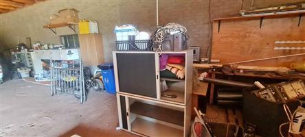 Sliding door cubourd