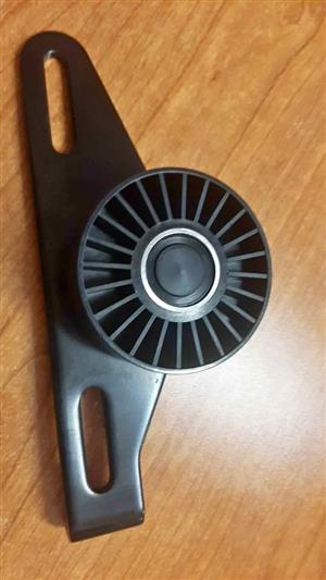 NP200 TENSIONER. BRAND NEW. FOR VARIOUS OTHER CARS TOO.
