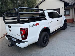 Navara cattle rails and bench seat