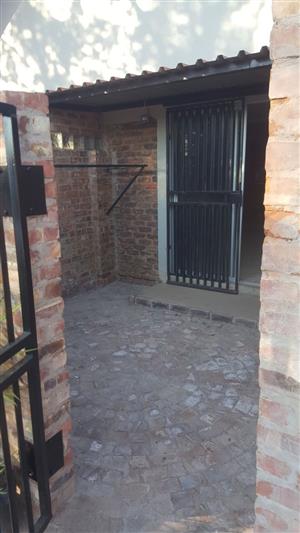 Bachelor Flat to rent in Andeon AH, Pretoria