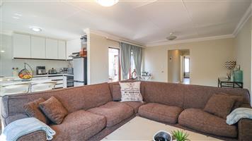 Charming Simplex in Prime Fourways Location