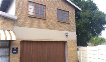 Secure 1-Bed Flat with Private Balcony in Quiet Eversdal Cul-de-Sac