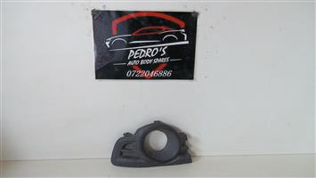 Ford Ranger left front fog light cover