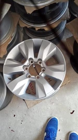 Toyota Hilux Raider GD6 17inch original mag to use for spare wheel