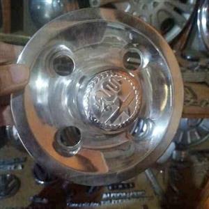 Alfa crome centre cap, 