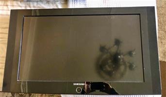 Samsung TV for Sale – Model LA32A330J1N