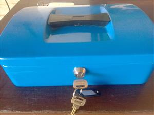 Blue Cashbox, with 2 New Keys