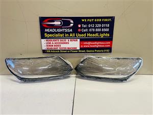 VW Tiguan left and right side headlight replacement lens 
