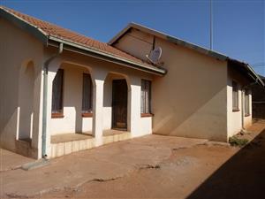 3 bedrooms house for sale in Leboeng Township