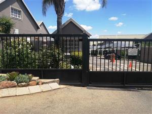 Townhouse For Sale in Bassonia
