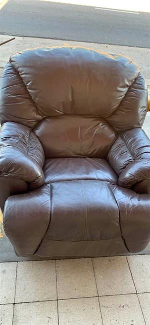 Recliner couch   280 Steve Biko road  Gezina  Pretoria  