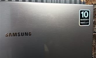 Samsung Freez Freezer with Water Despencer