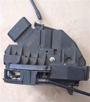 Ford Focus 2014 LF door lock actuator
